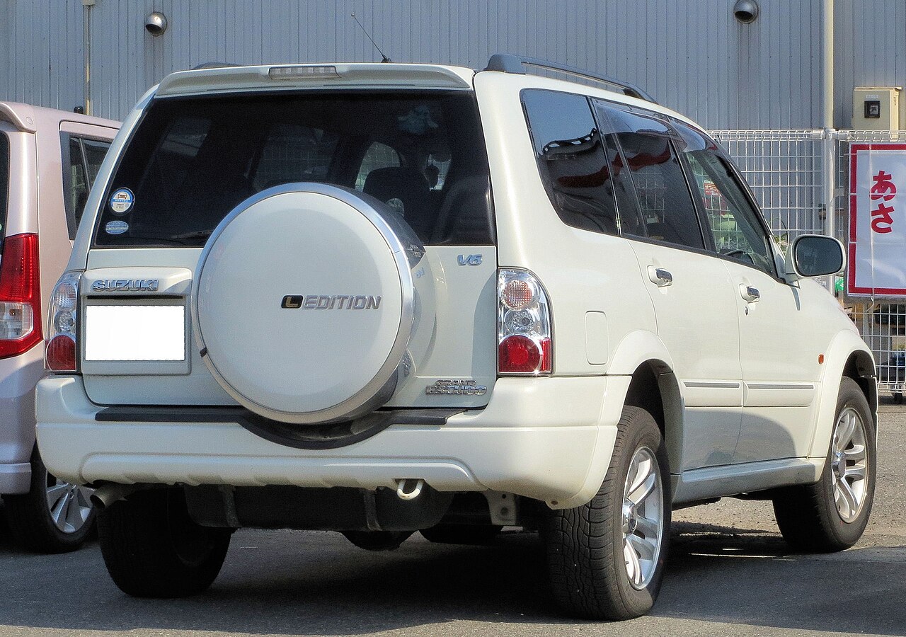 Suzuki Escudo SUV, rear view with spare wheel