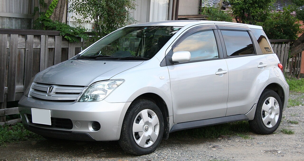 Toyota IST hatchback, front three-quarter view