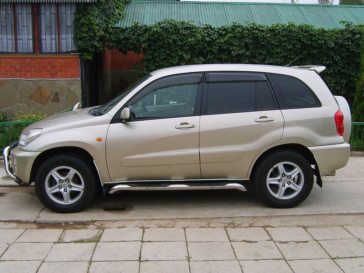 Toyota RAV4 4-door SUV, side view